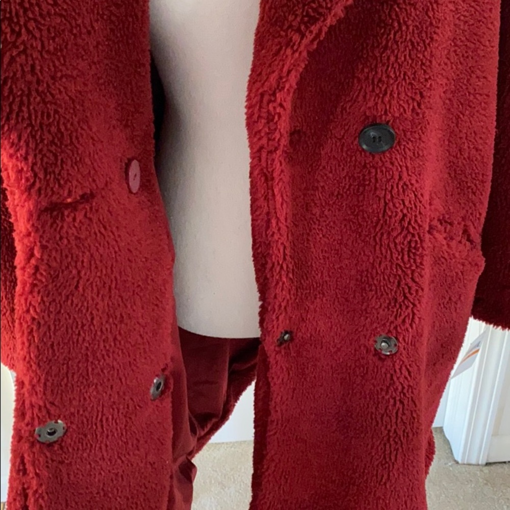 07:08 - Lucky Brand Teddy Faux Fur Jacket - Picture 9 of 12